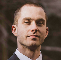 Thomas Whitfield, handelsanalytiker og kryptomarkedsekspert, portrett